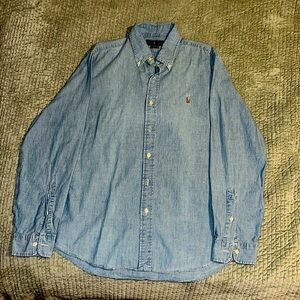 Men’s/unisex large classic fit denim button up. Barely worn. Perfect condition.